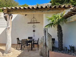 Terrasse en partie couverte, Gîte le Mazet, Domaine la Melette