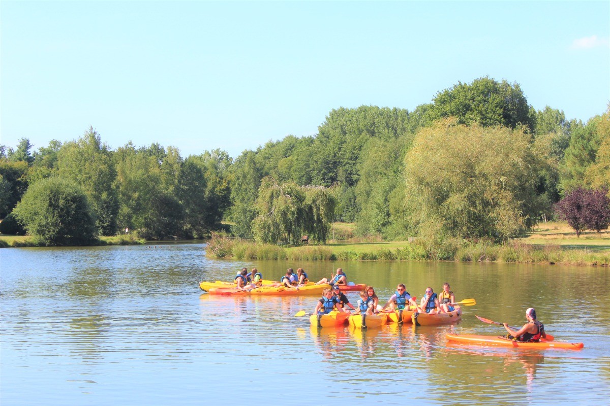 Découvrez les activités nautiques gratuitement– Canoé/ Kayak– Catamaran– Paddle/ Paddle géant– OptimistOffert pour la  location d’un gîte, chalet ou mobil-home  du  6 Juillet au 23 Août 2024