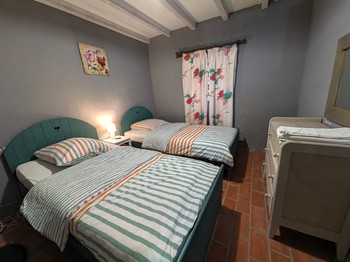 2ème chambre Mimosa Cottage à Castelsarrasin – Gîte de caractère avec piscine privée