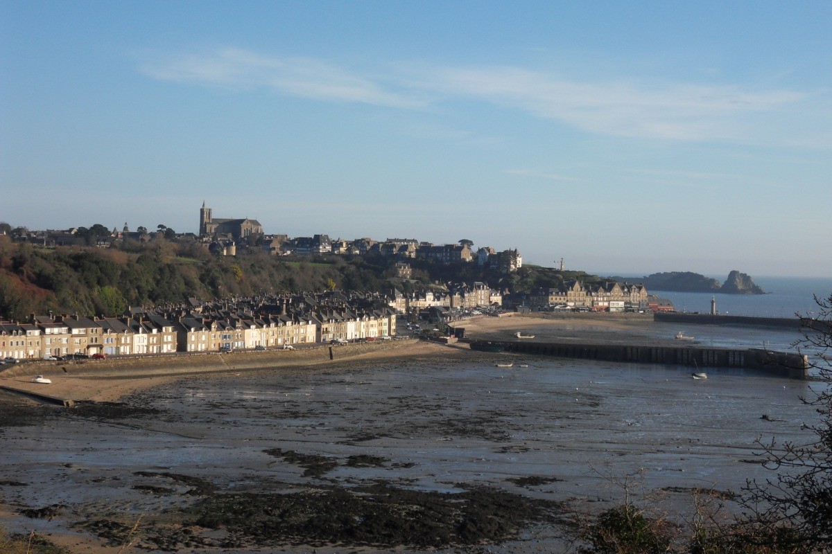 Port de Cancale marée basse