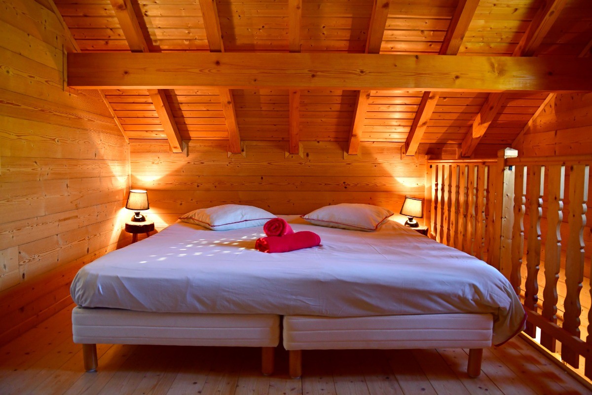 LE REFUGE : La chambre