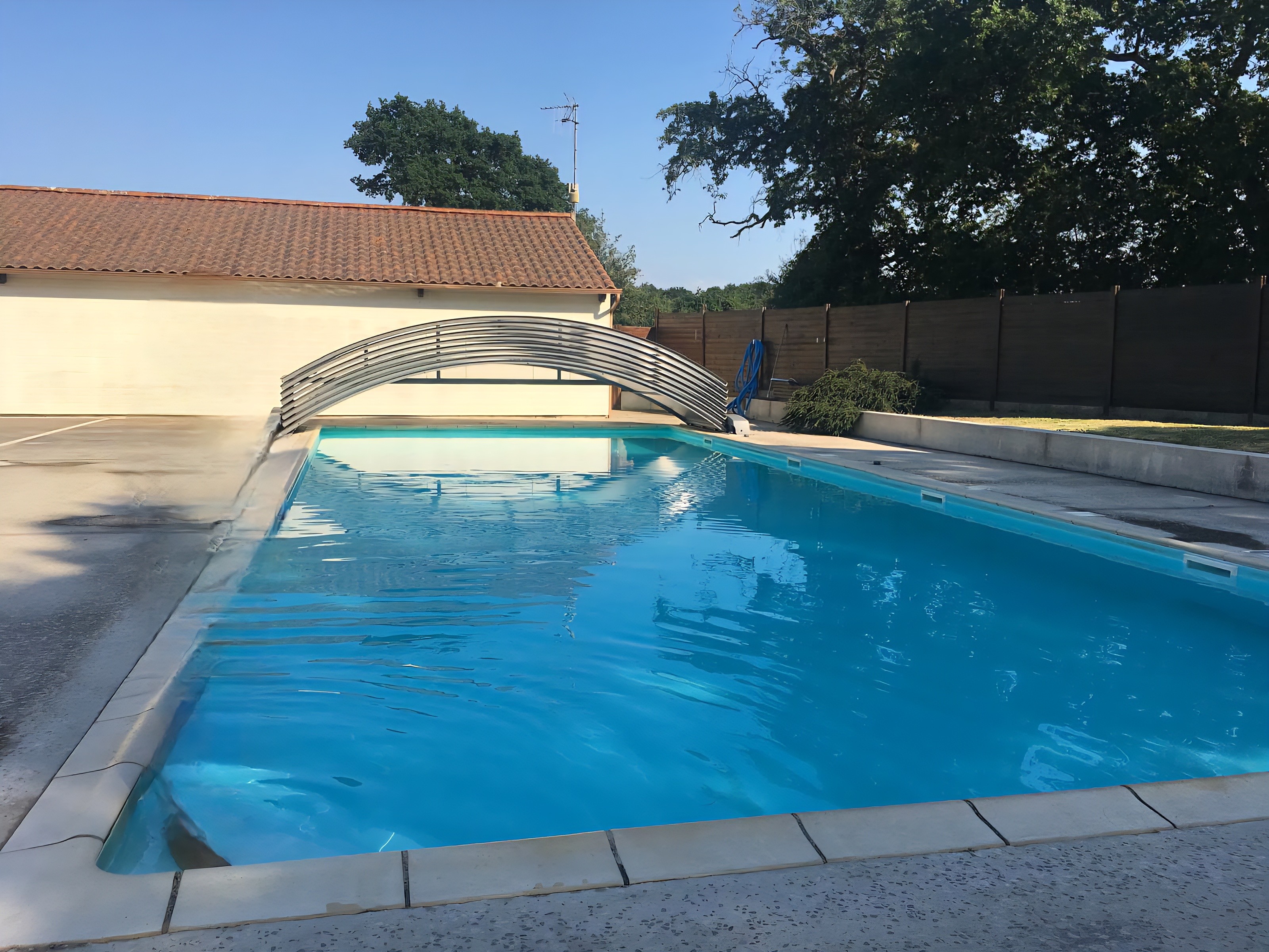 Public swimming pool - La Grange Léon