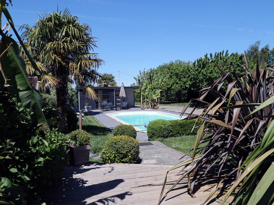Piscine chauffée du 1er mai au 30 septembre