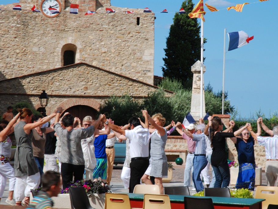 Un 14 juillet et sa sardane traditionnelle