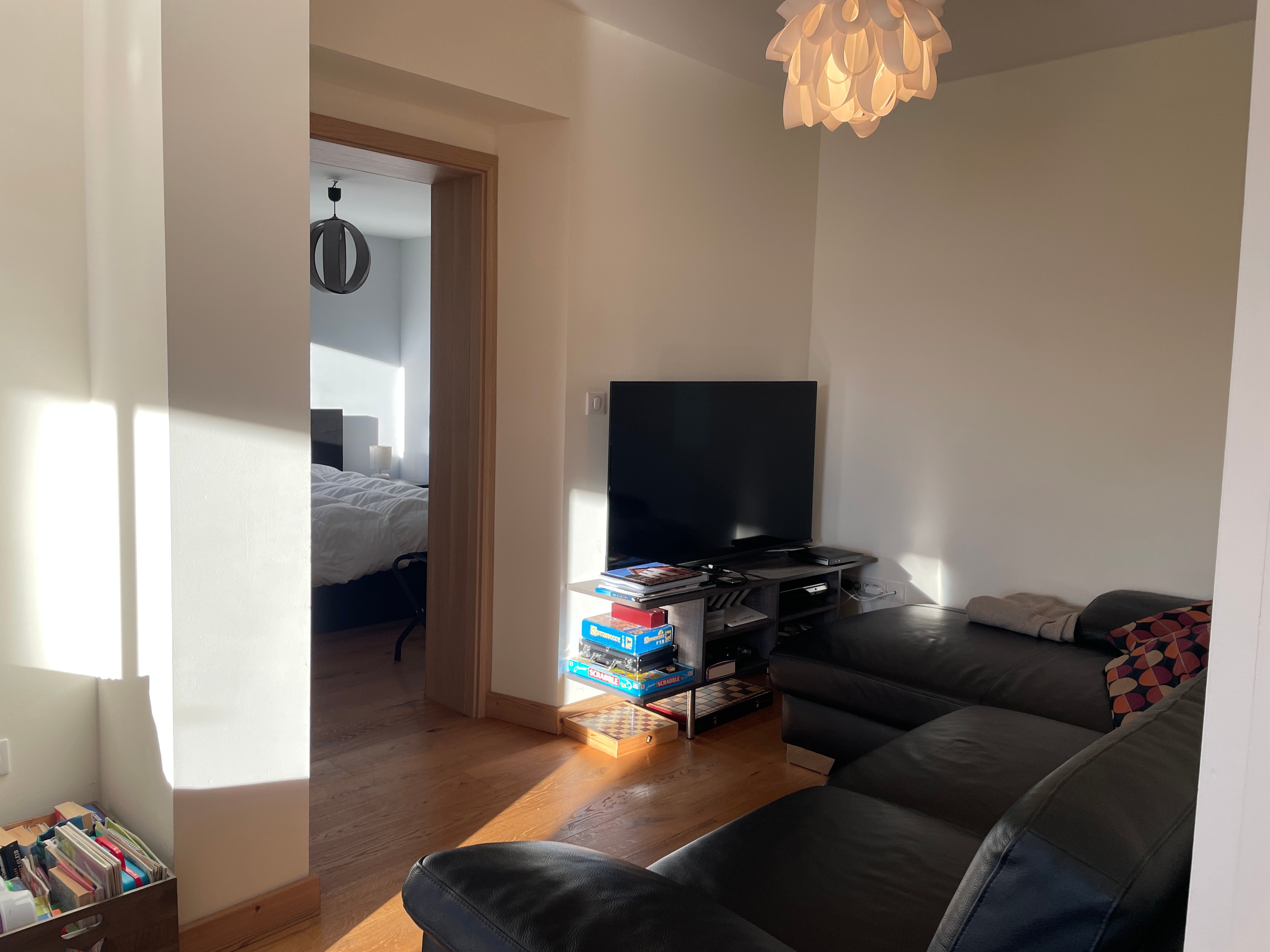 TV and video games area with PlayStation, Netflix, Canal+, Disney+....