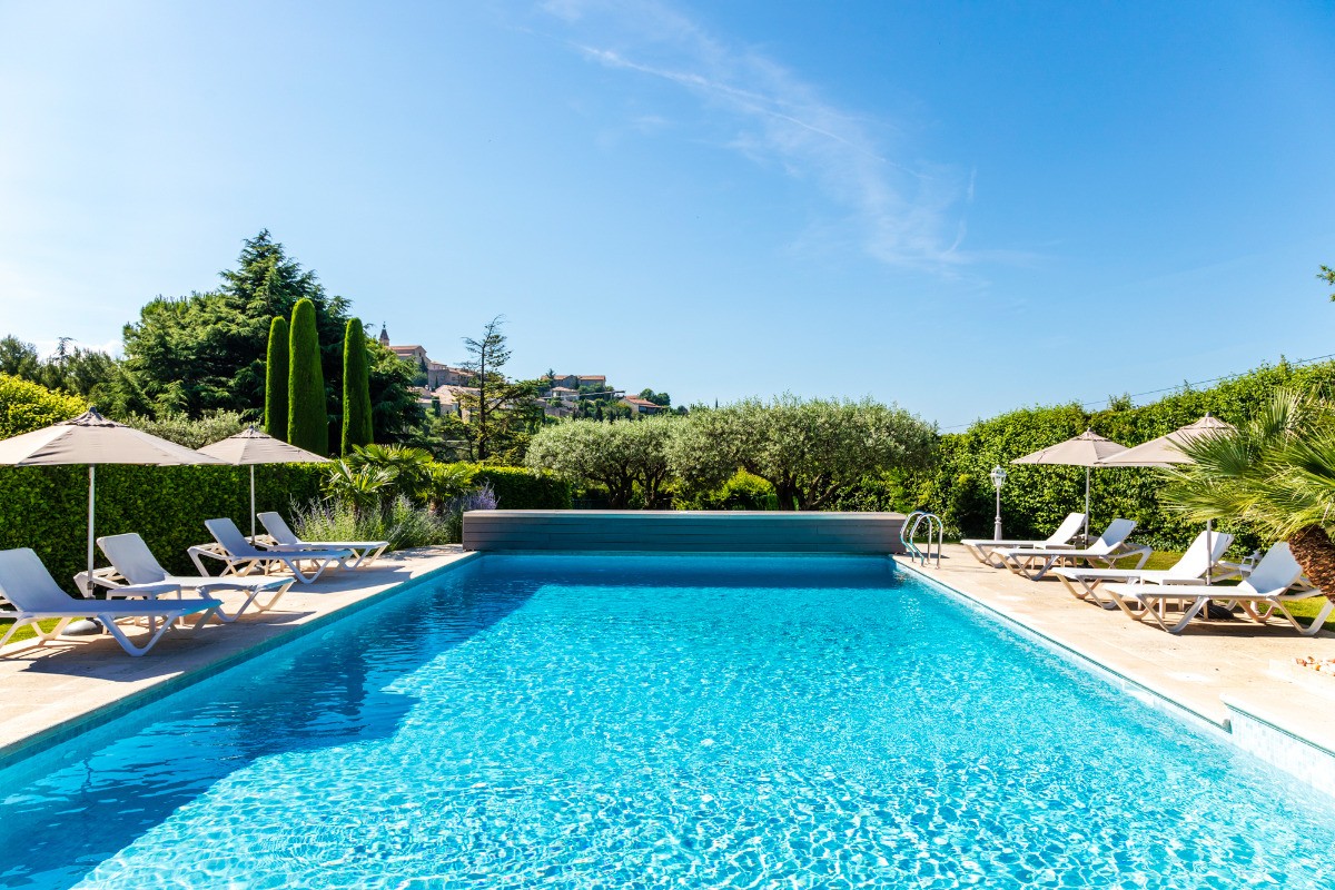 Crillon vue de la piscine