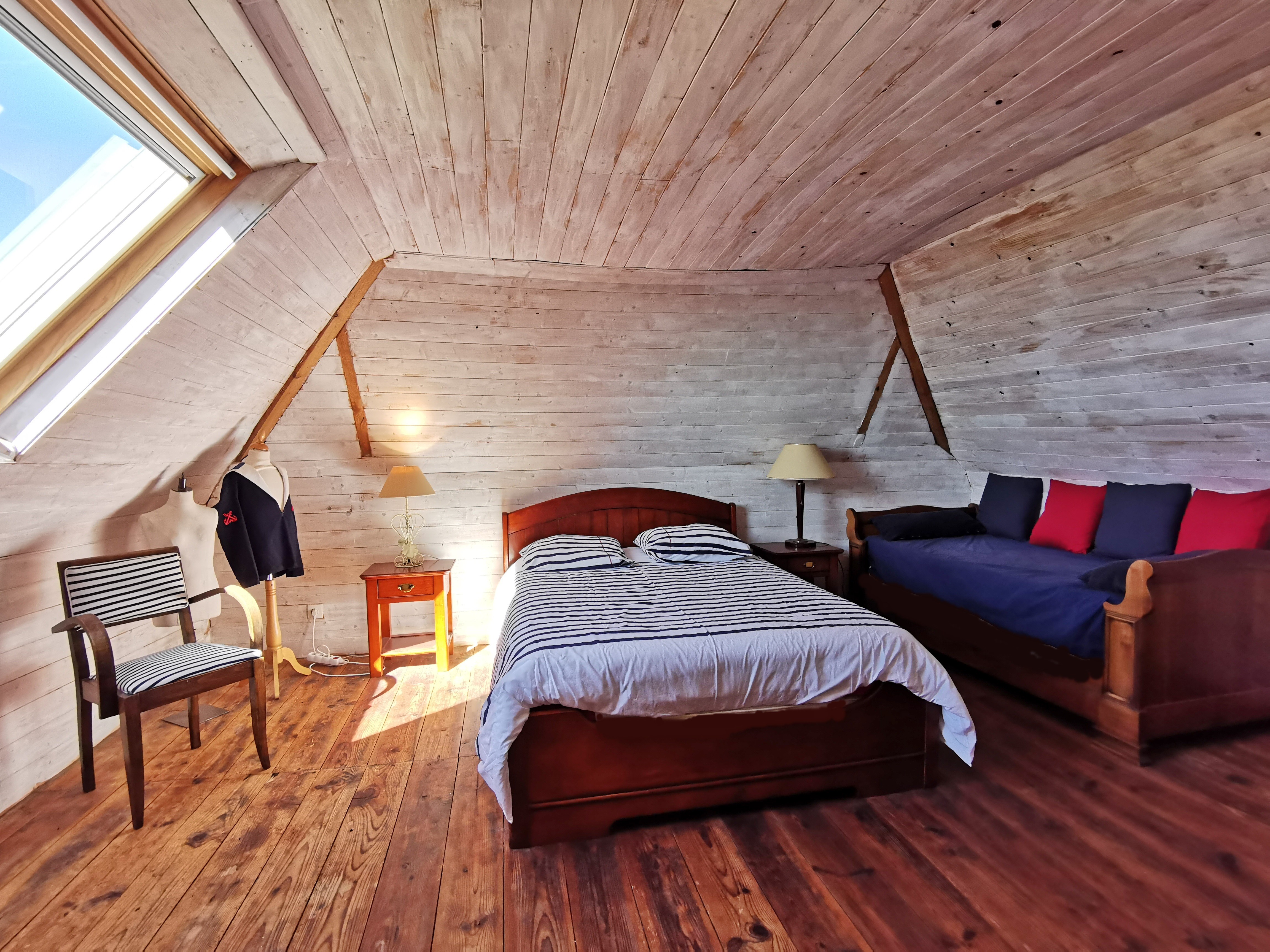 Etage 2: Chambre 3: Lit 190 + Lit 90