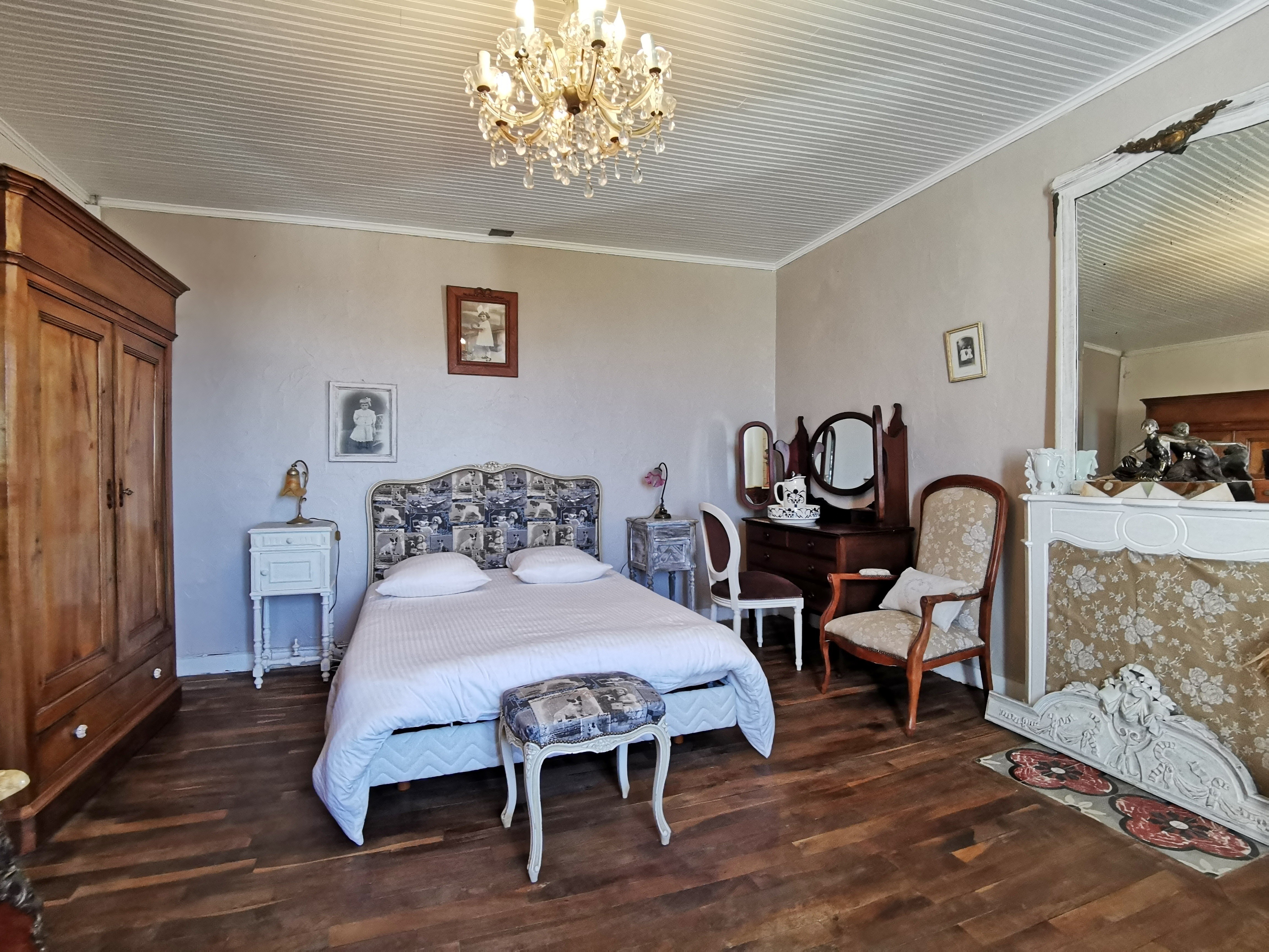 Etage 1: Chambre 2 avec Lit 190