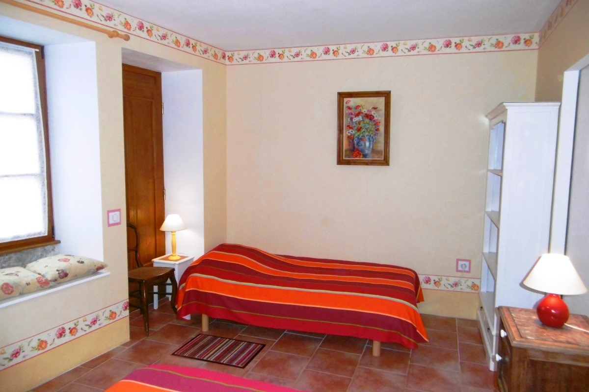 Chambre 3 lits simples