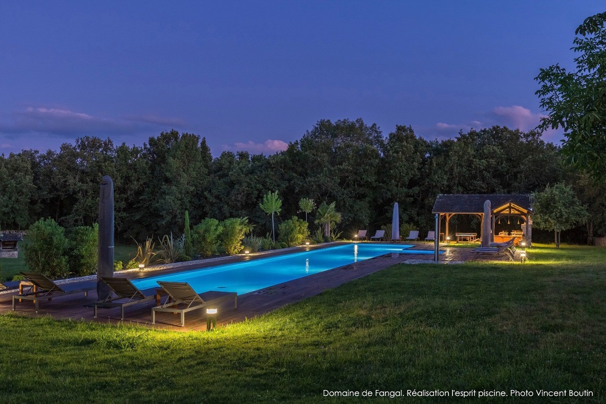 Piscine 25x4,5m chauffée par panneau solaires