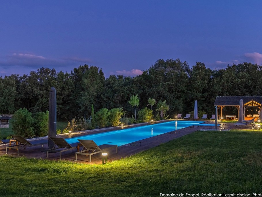 Piscine 25x4,5m chauffée par panneau solaires