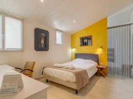 chambre double accès salle d'eau et wc