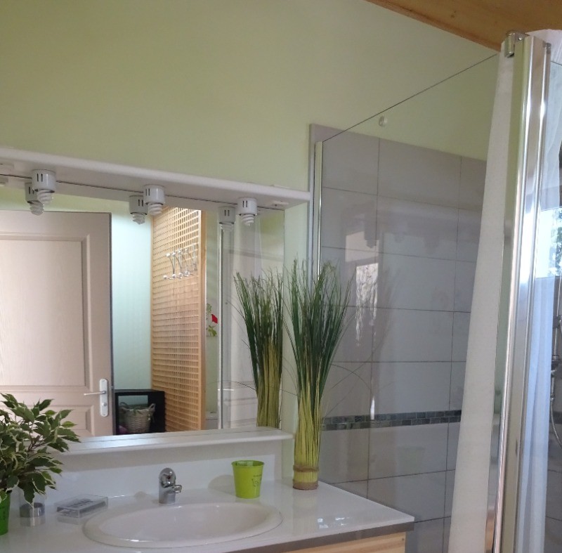 Gîte Jura - salle d'eau