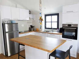 Cuisine avec îlot repas