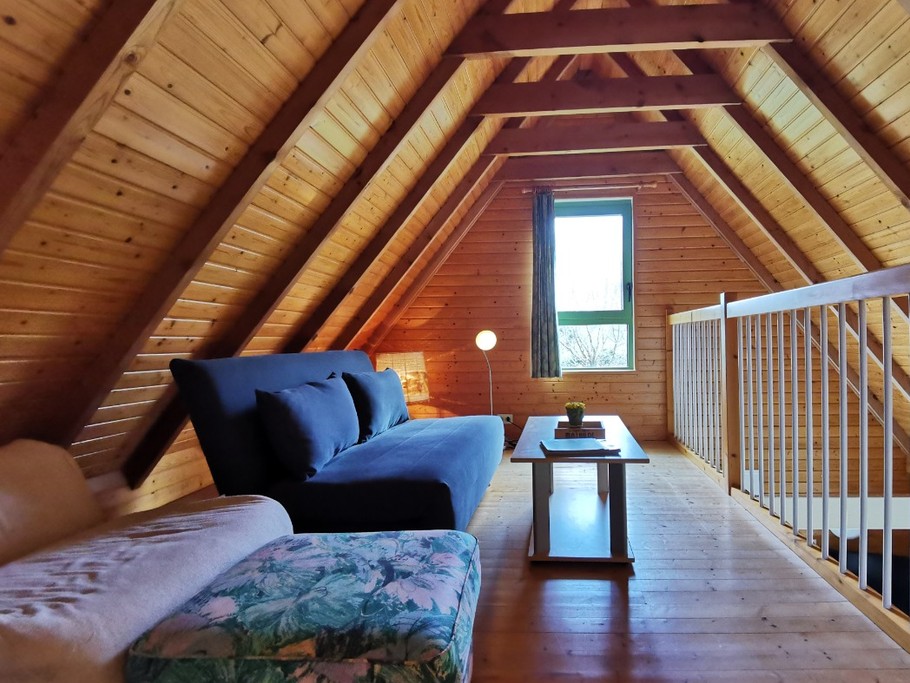 Etage: Mezzanine salon