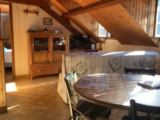 Sous les toits cet appartement cocoon vous attend