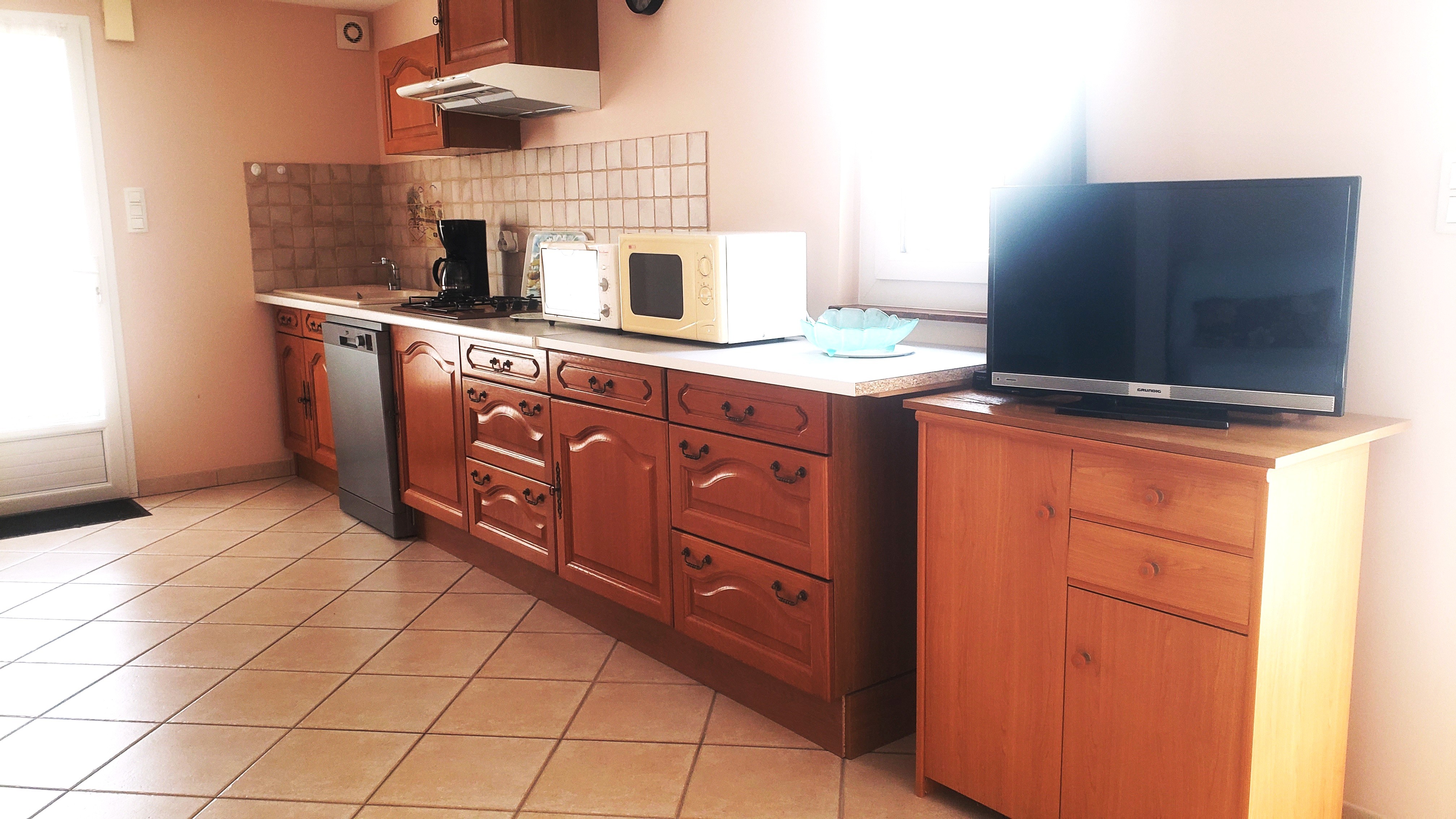 fitted kitchen