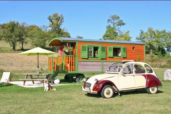 La Roulotte de Roquecor - Insolite et Confortable - Charme absolu en couple ou en famille