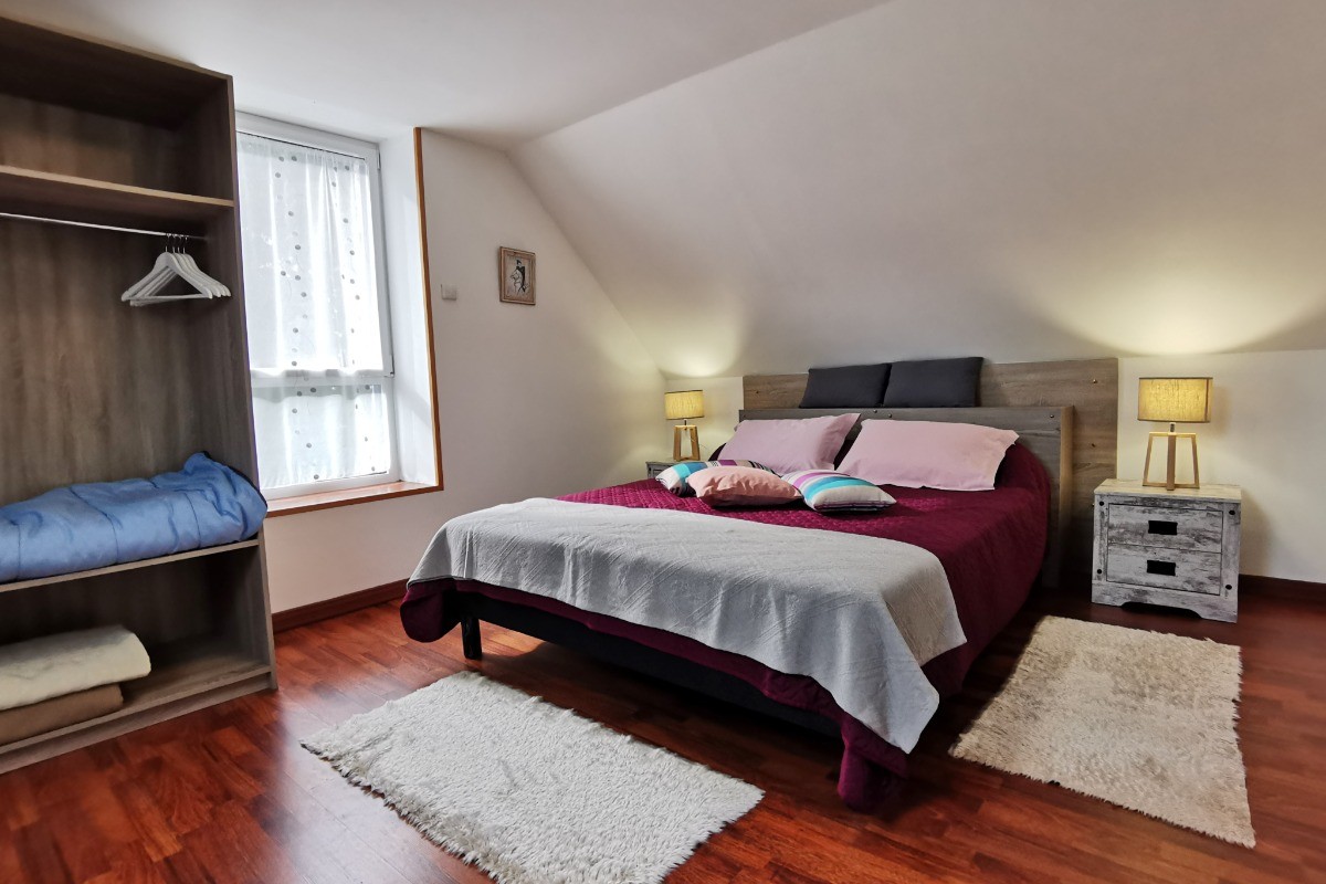 Etage: Chambre 2 avec Lit 160