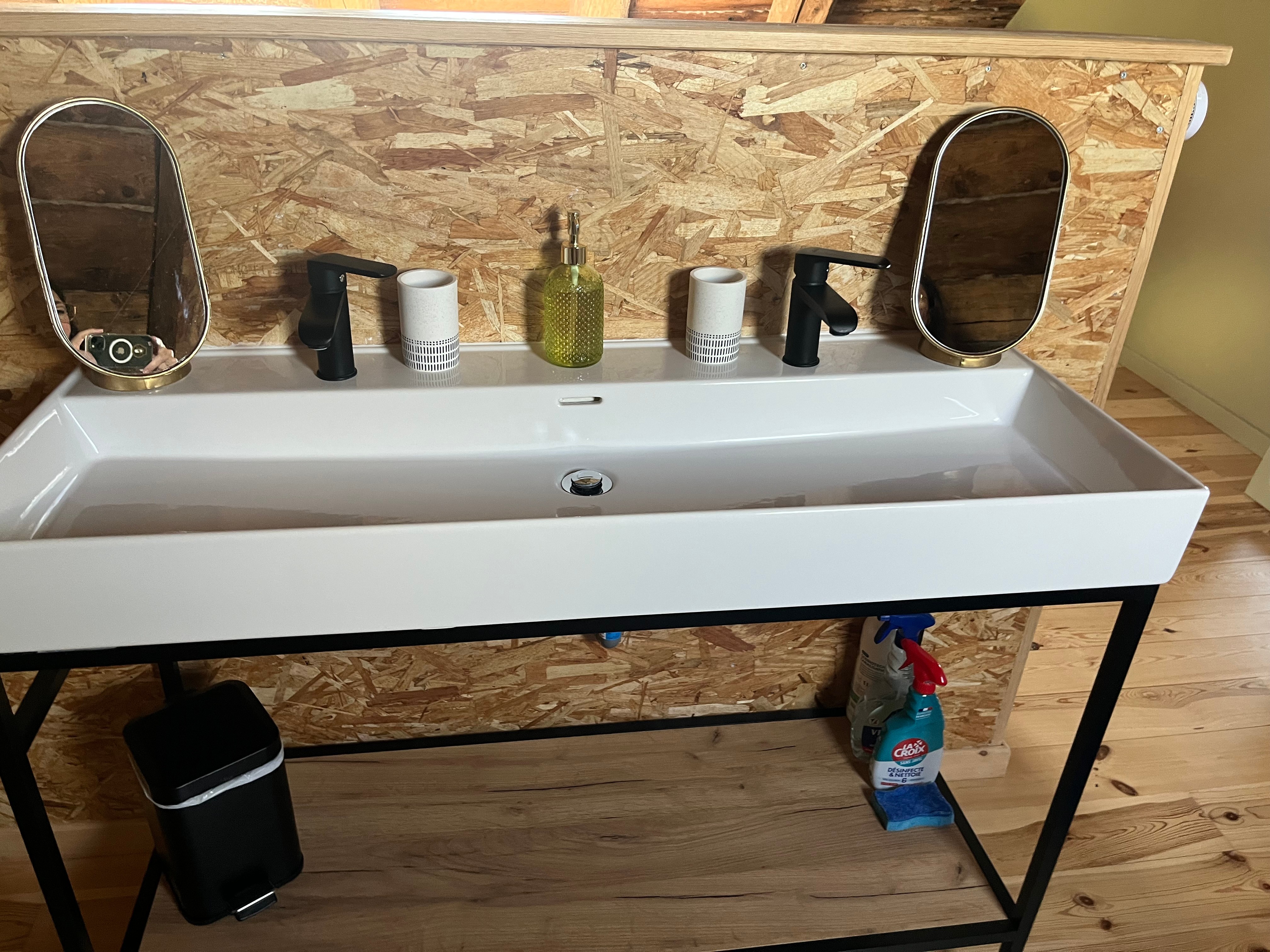 meuble vasque 2 personnes donnant dans suite parentale 