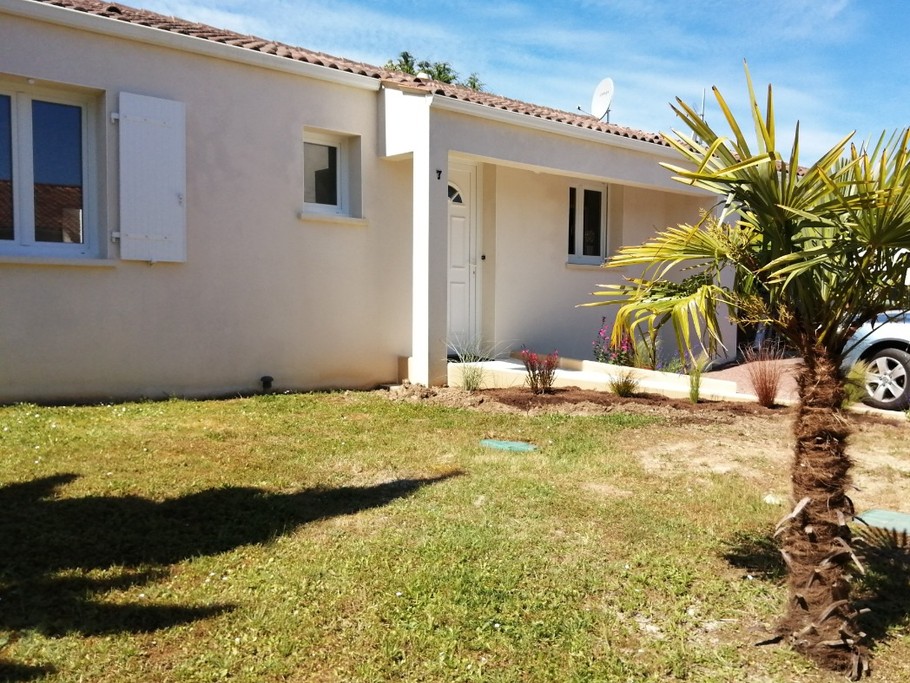 "La Terrasse au Voilage Bleu", pour 6 personnes, accès PMR  à Étaules, près de Royan, Charente maritime