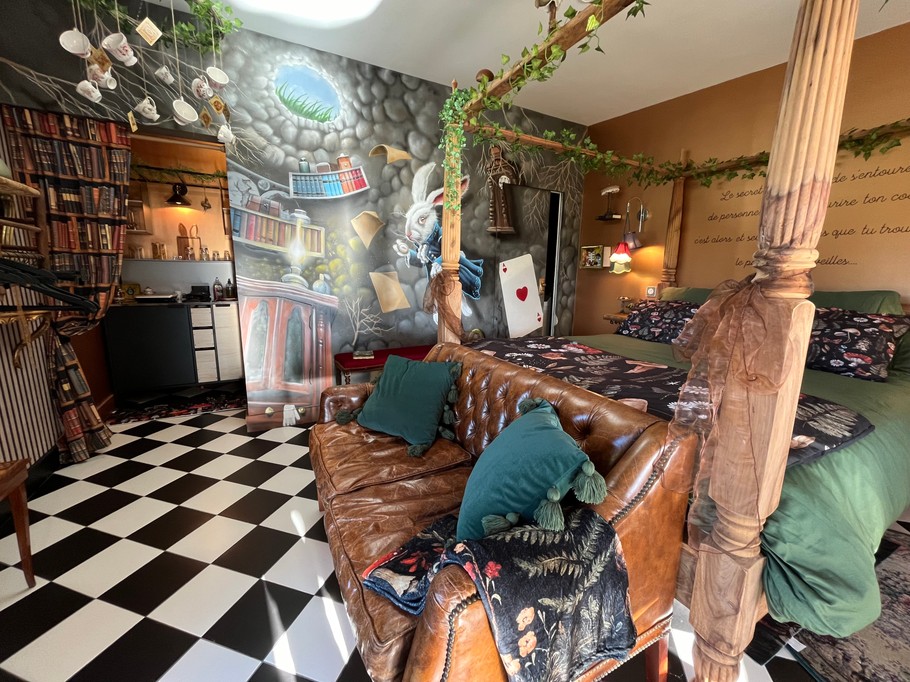 Le terrier aux merveilles Menil Hubert Location de vacances insolite coin nuit