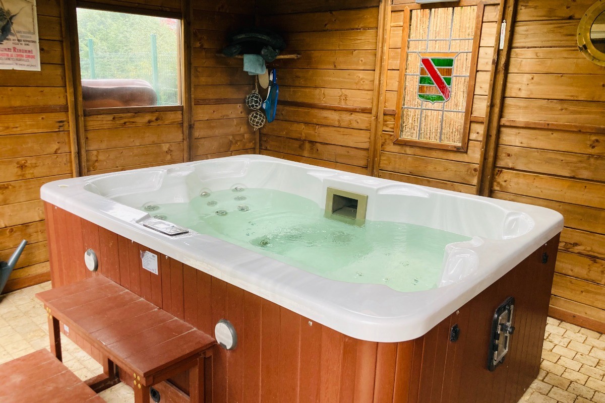 Jacuzzi