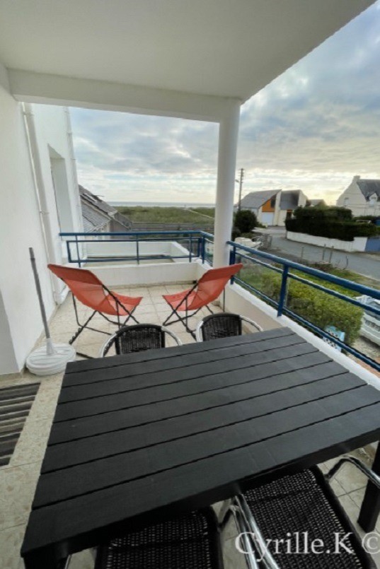 Balcony with garden furniture