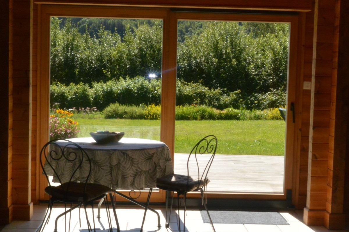 Vue sur le terrain - Chalet sous Le Théâtre, au cœur de Bussang dans les Vosges