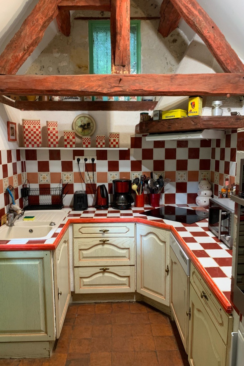 Cuisine indépendante et parfaitement fonctionnelle, très bien équipée pour la préparation de repas pour 8 personnes.