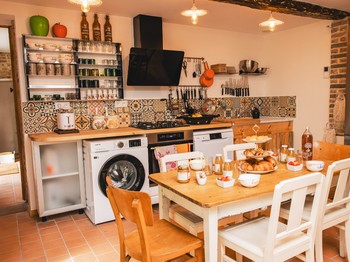 La cuisine pour la préparation des petits déjeuners faits maison Crédit photo Armel VRAC