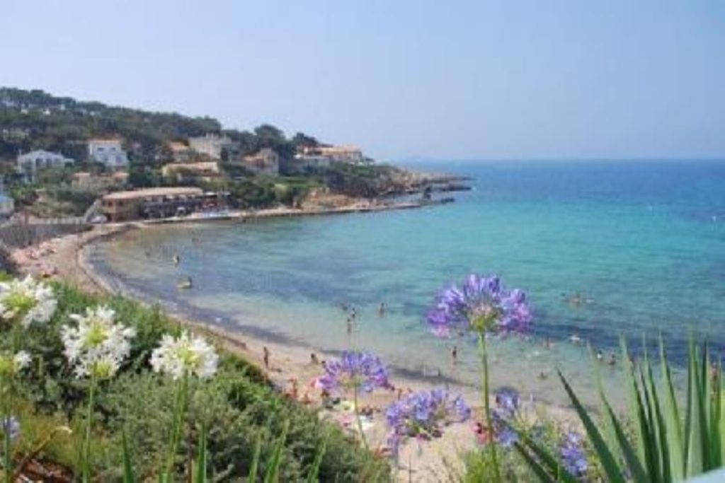 Plage de Portissol, le Mas des Roses, Sanary-sur-Mer, Var, Côte d'Azur