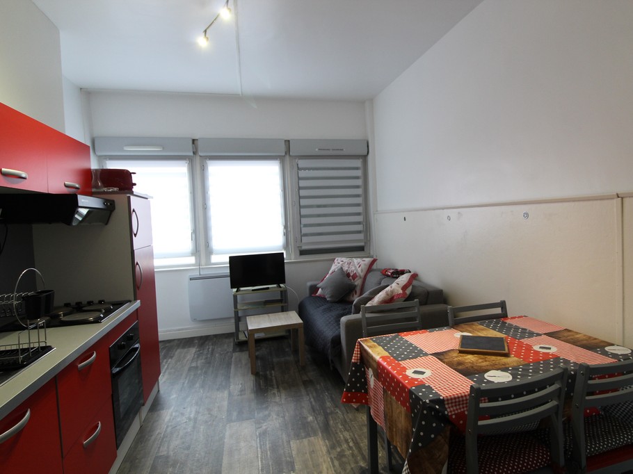 Espace cuisine / salon / séjour - Appartement F1 RDC