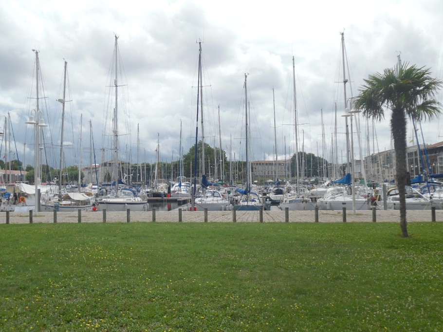 view from the terrace towards the pleasure basin