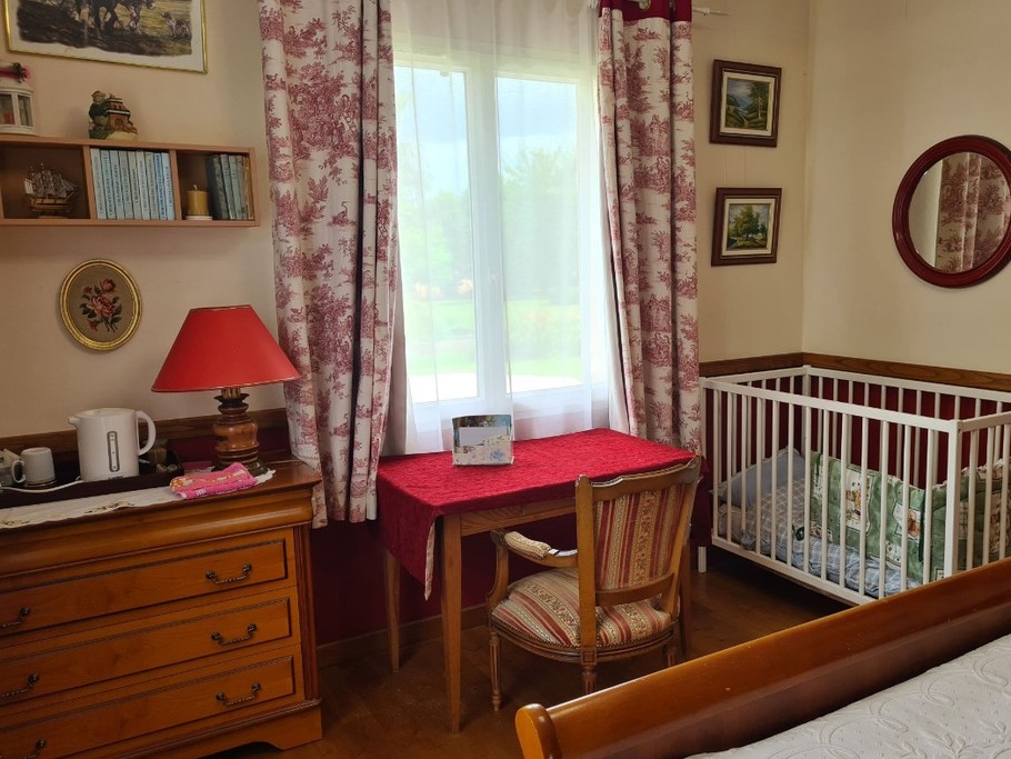 La Maison aux Roses, chambre pour 2 personnes, près de Romagne à Valence en Poitou, dans la Vienne