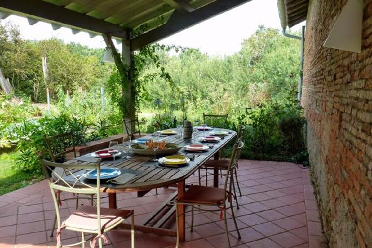 Des repas sous le auvent