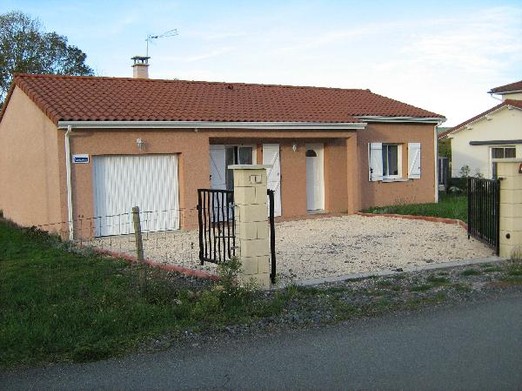 Maison indépendante avec jardin à Noiretable