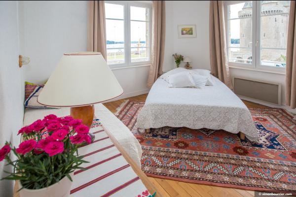 Chambre 2 avec lits de 140 et 90 cm de large