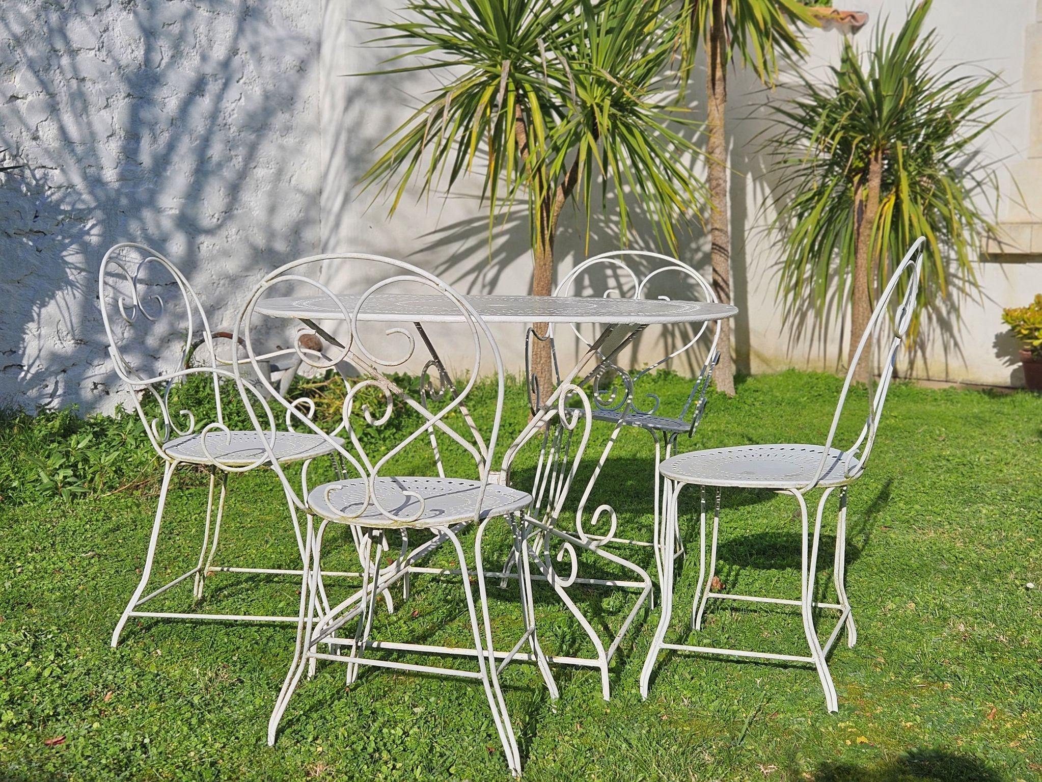 Jardin d'accueil de la chambre d'hôtes à Montpellier de Médillan en Charente maritime