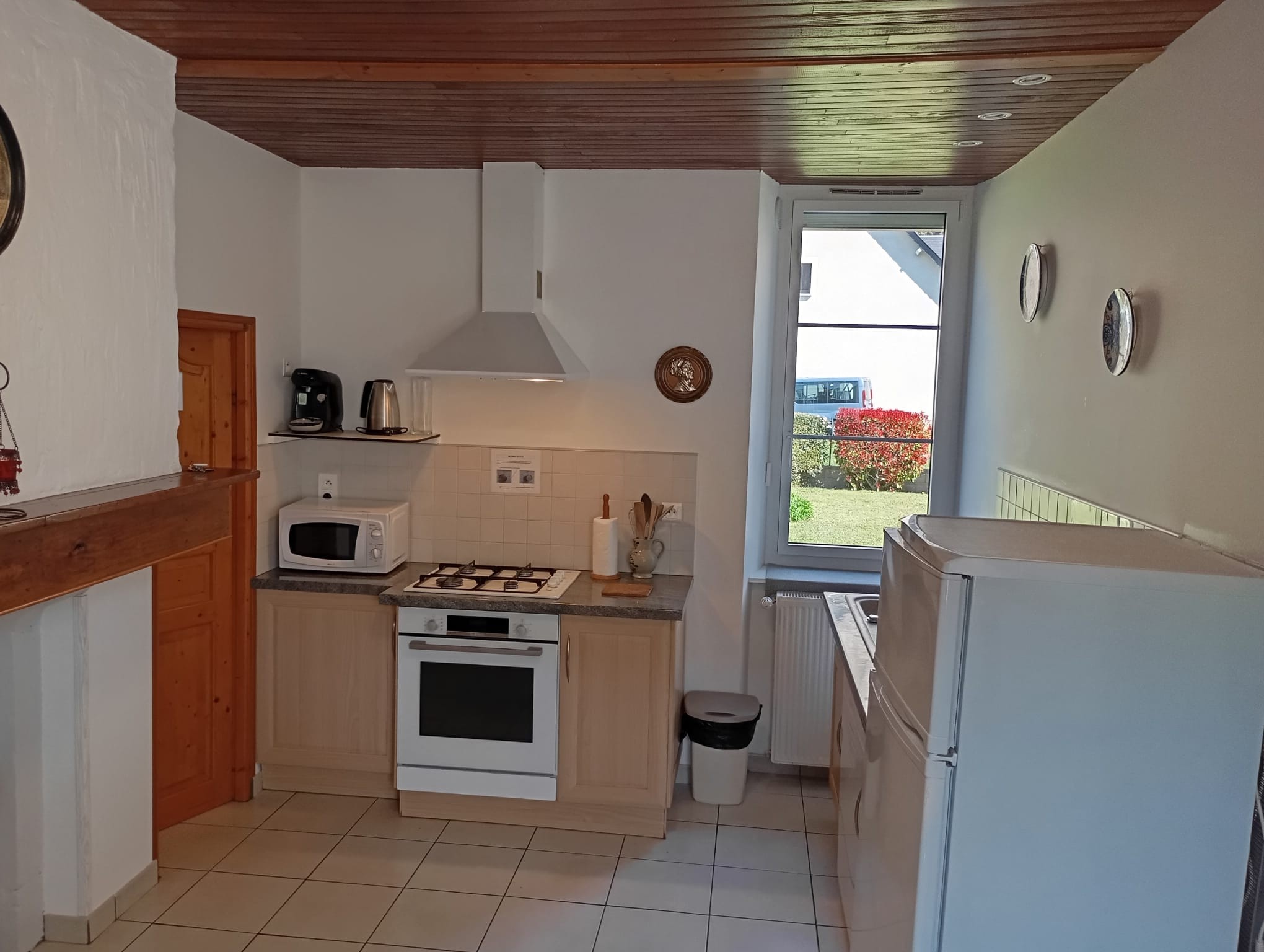 Separate kitchen with courtyard, park and mountain views