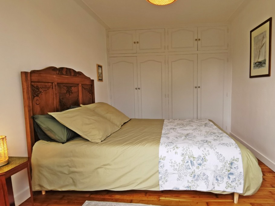 Chambre avec lit 140