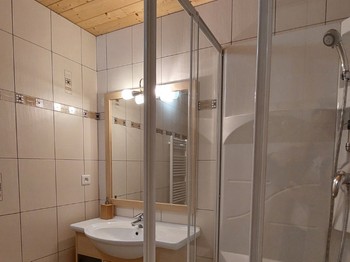 Salle d'eau indépendante de la chambre d'hôtes