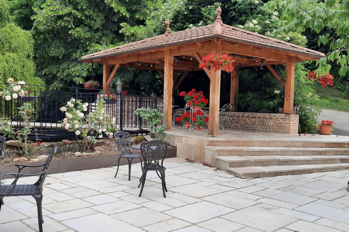 Gîte Moulin Piongo - Grande capacité et évènements mariages - extérieur