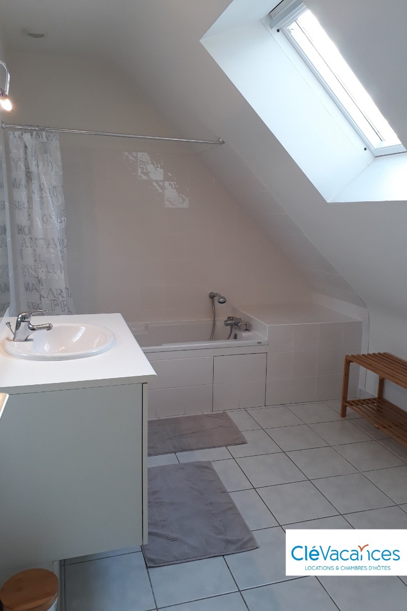 Maison indépendante 5 minutes (voiture de la plage) 8/9 personnes - Matignon - Côtes d'Armor - Bretagne - salle de bain