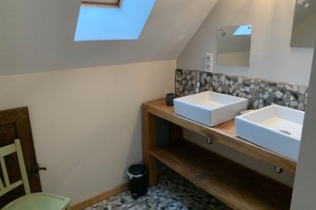 Salle de douche étage