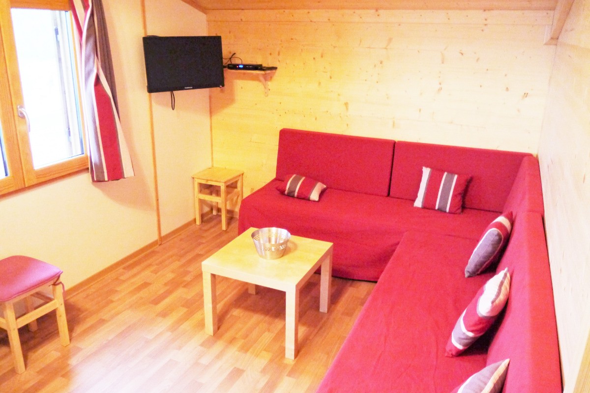 Espace salon avec TV