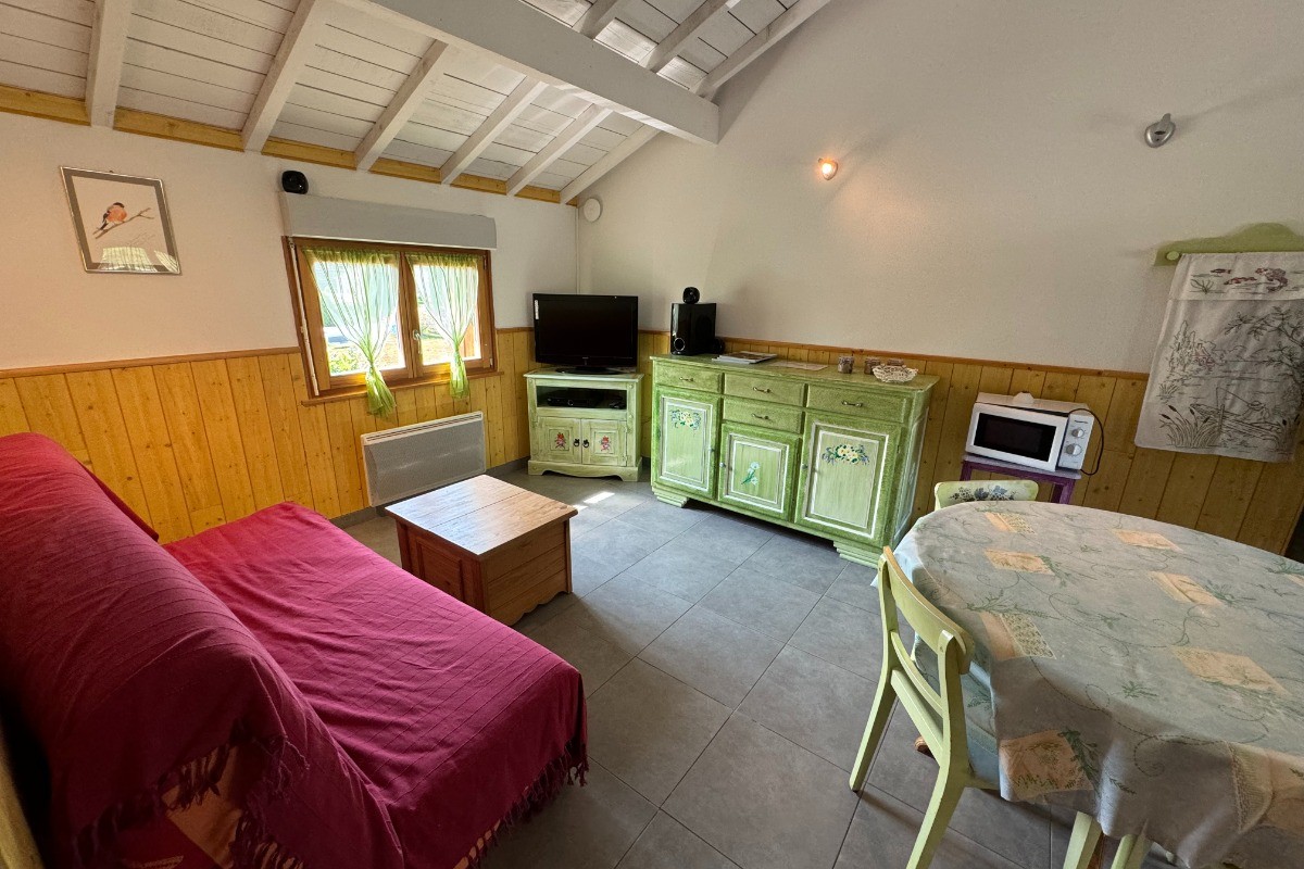 Espace cuisine / séjour - Gîte Perce-Neige - Domaine de la Prairie des Prés