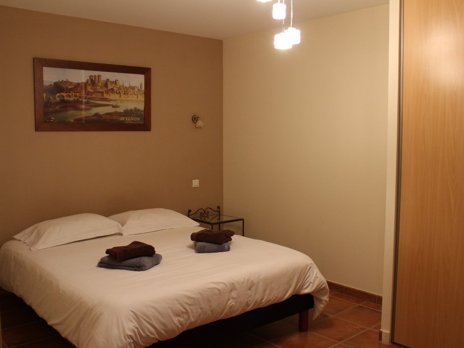 la chambre avec lit en 160x200