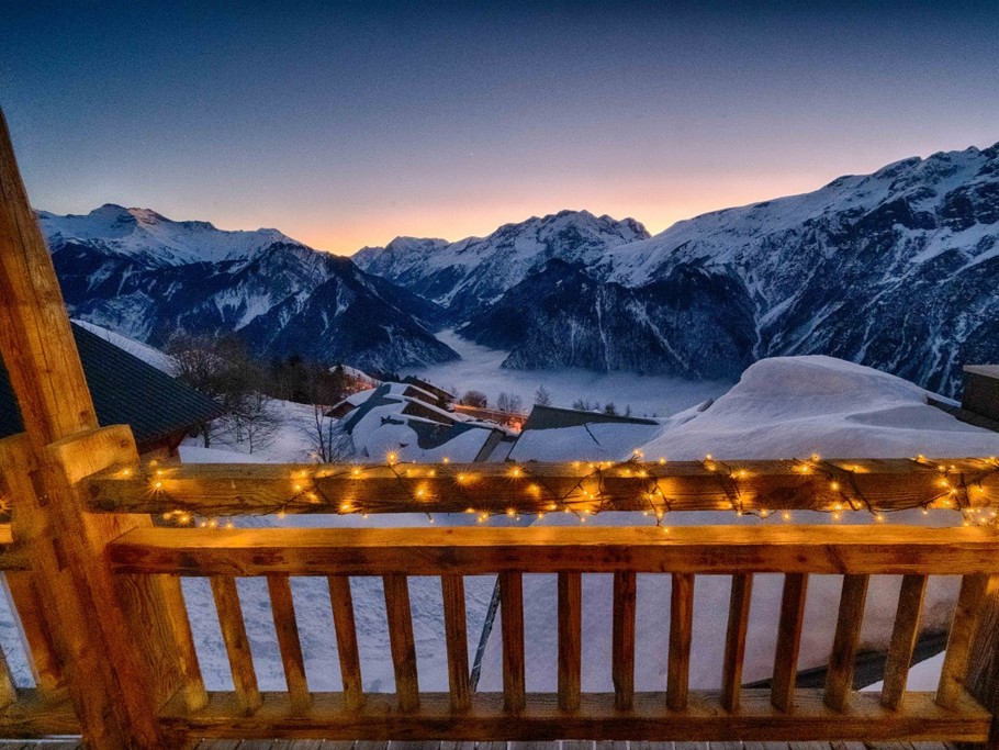 vue sur la vallée au soleil couchant