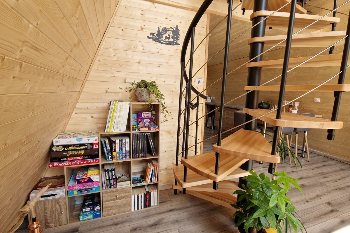 Chalet Chevreuil - Espace bibliothèque et jeux